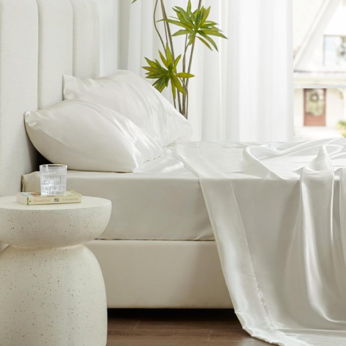 Love's cabin Satin Queen Sheets Set - Ivory Silky Satin Bed Sheets Set (image 3)