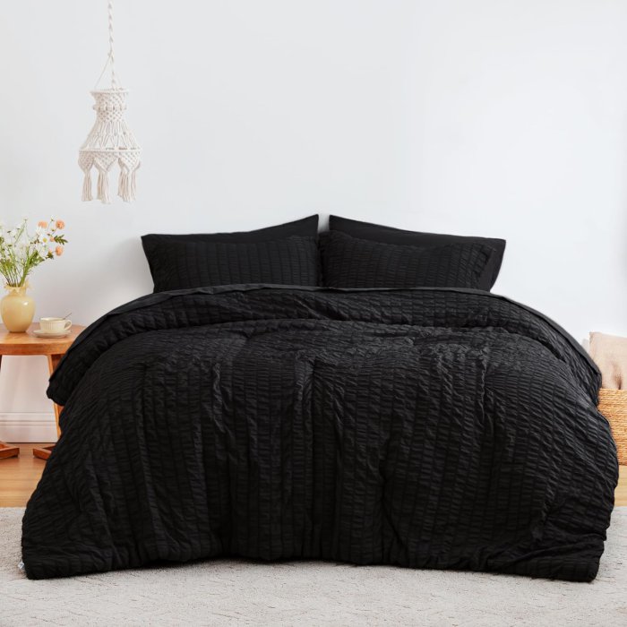 Love's Cabin Seersucker Black Twin XL Comforter Set (image 2)