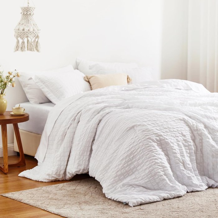 Love's Cabin Seersucker White Queen Comforter Set 7 Pieces